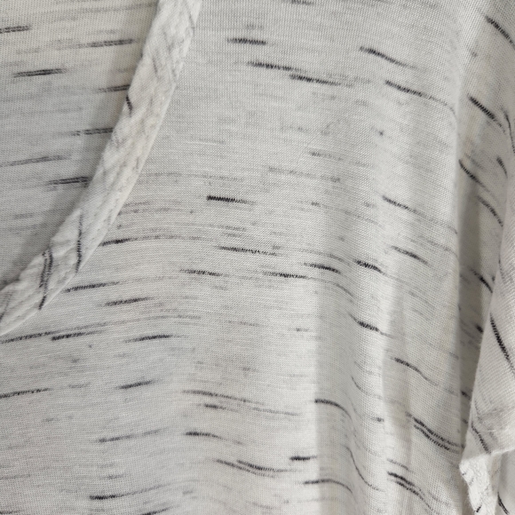 P. Inc White Tee with LOVE on the Front Size Large - Picture 3 of 7